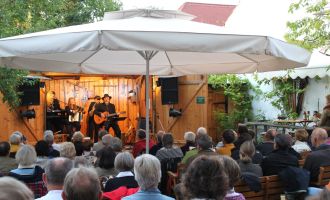 Märkisches Holzpantinen-Literatur- und Musik-Theater im Grünen , Foto: Fercher Obstkistenbühne